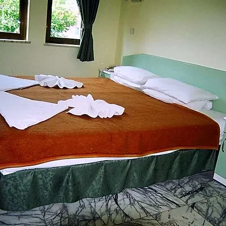Oezay Hotel 5*