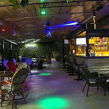 Hotel Oezay